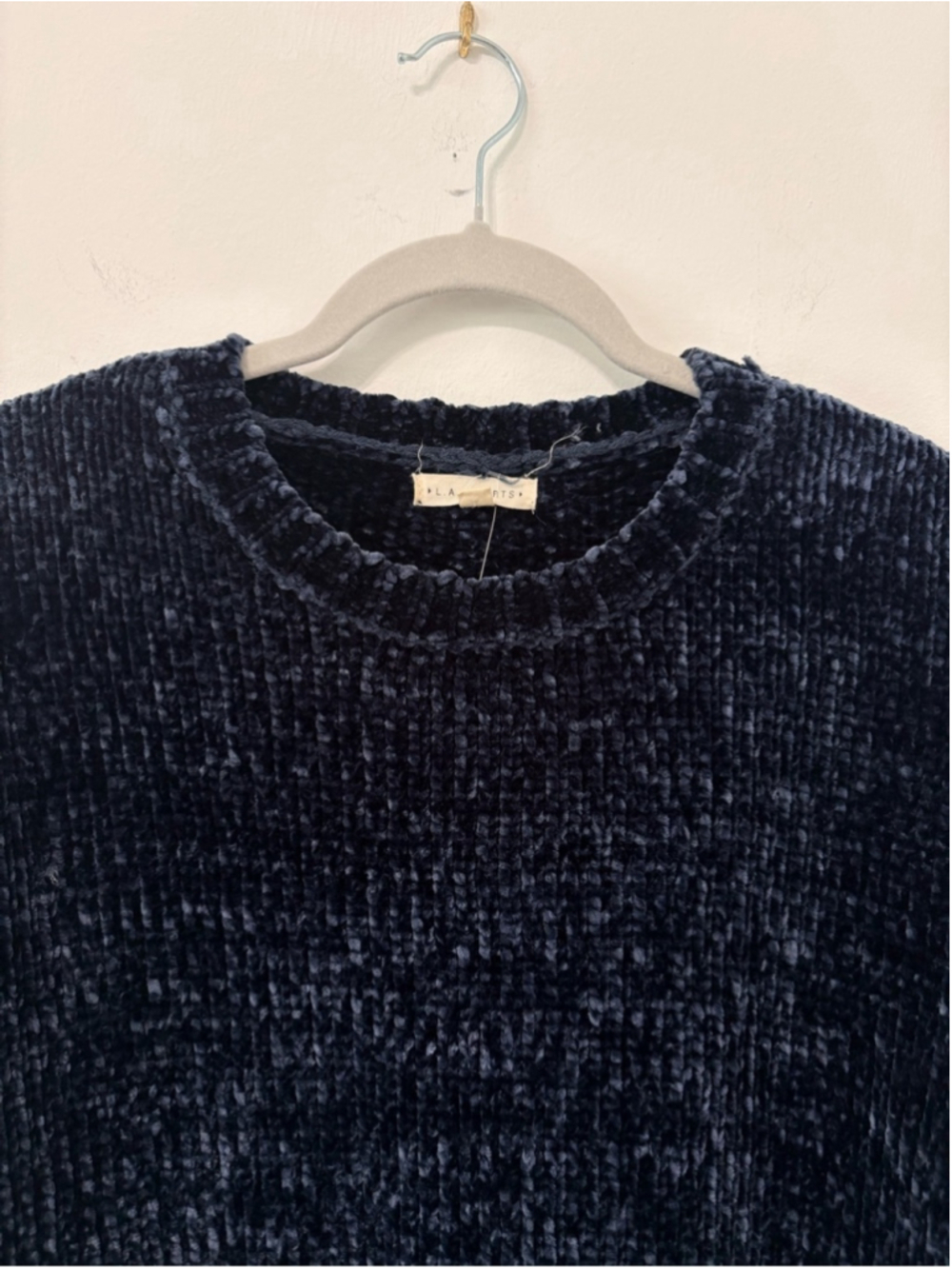 L.A. Hearts Chenille Sweater Sz M Navy EUC - Picture 3 of 8